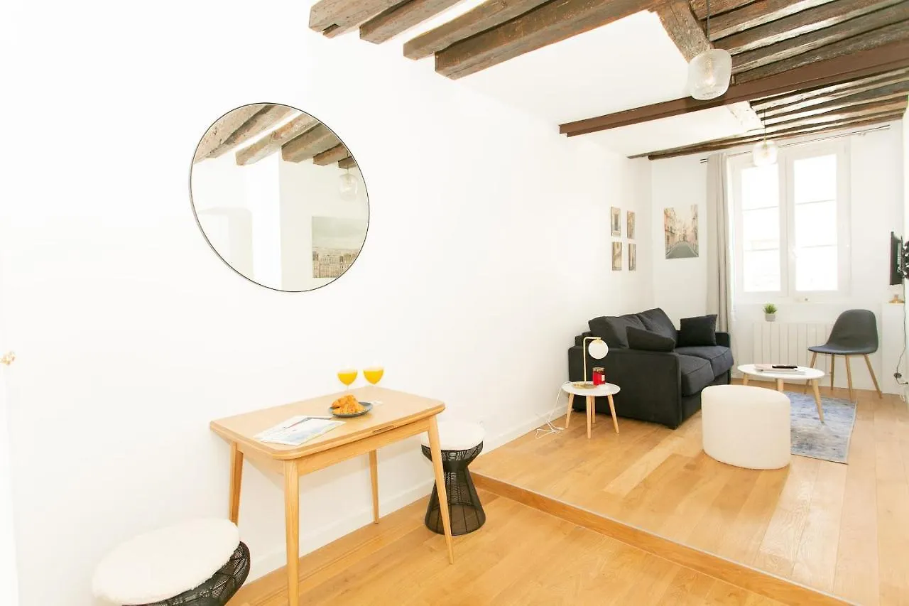 Le Marais & Pont Marie - Apartment